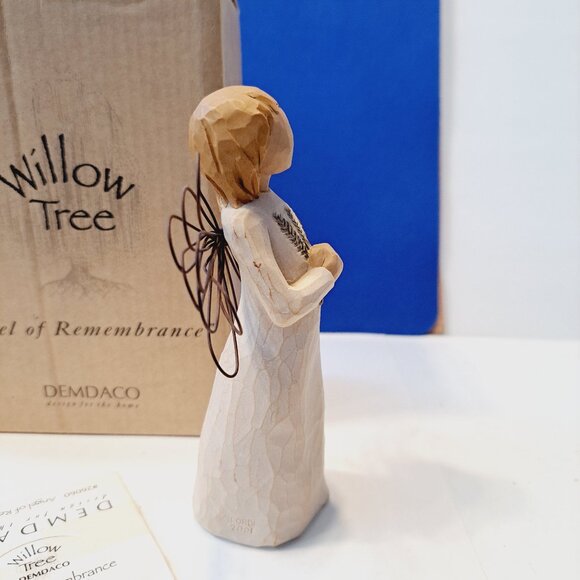 Willow Tree "Angel of Remembrance” figurine - Picture 3 of 10